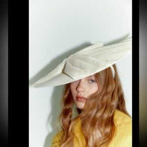Zara picture hat with headband